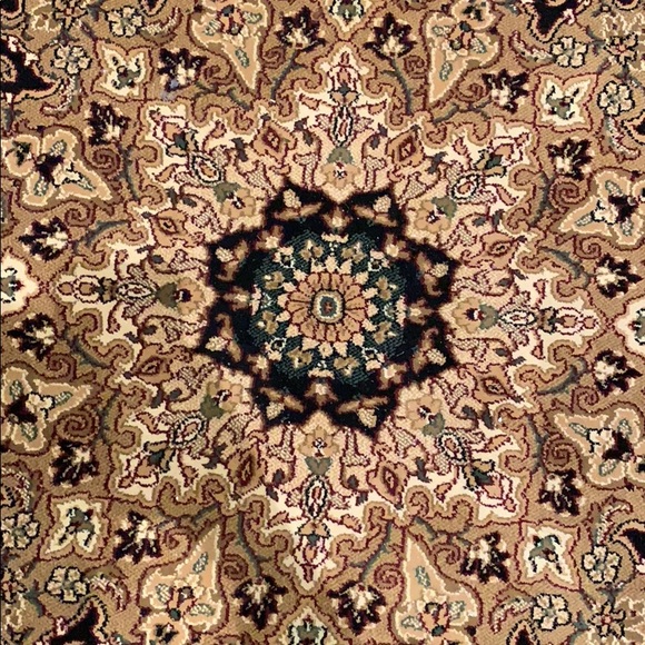 Meet your Posher, PreLovedFinds🌷 - Picture 1 of 1